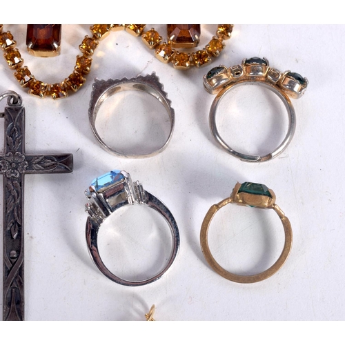 1424 - A MIXED JEWELLERY LOT.  (qty)