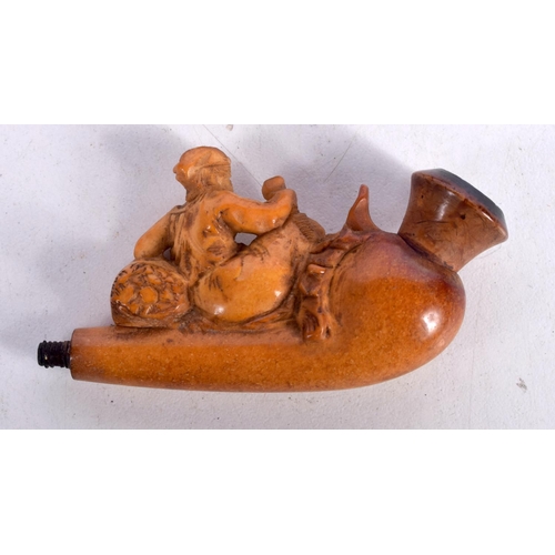 1483 - A CASED MEERSCHAUM PIPE BOWL CARVED AS A LADY DRINKING ALE,  6.7cm x 3.5cm x 1.6 cm