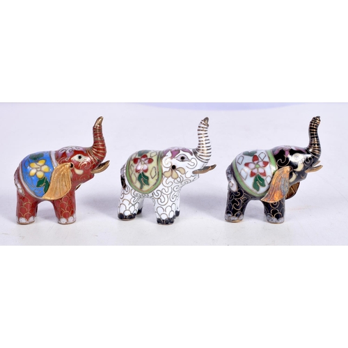 1514 - THREE CLOISONNE ELEPHANTS.  5.2 cm x 4.3cm x 2.4cm, total weight 91g (3)