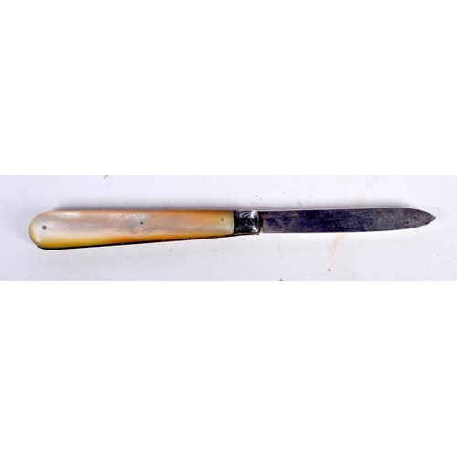 1531 - A CASED VICTORIAN FRUIT KNIFE WITH SILVER BLADE.  Hallmarked Sheffield 1896, 9.2 cm (closed). 16.5cm... 