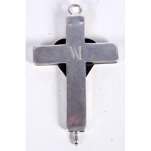 1535 - AN EARLY 18TH CENTURY SILVER RELIQUARY CROSS PENDANT.  11.5cm x 6.7cm x 1cm, weight 59g