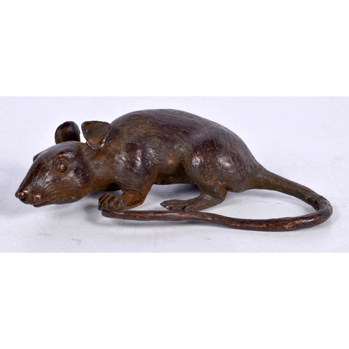 1583 - A JAPANESE BRONZE RAT OKIMONO. 168 grams. 8.5 cm x 4.75 cm.