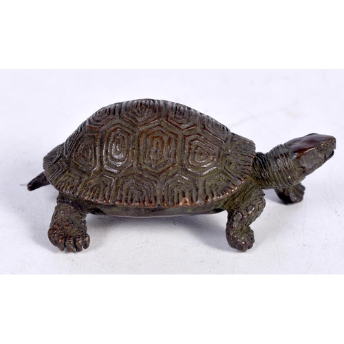 1593 - A JAPANESE BRONZE TORTOISE OKIMONO. 81 grams. 5.5 cm x 3.25 cm.