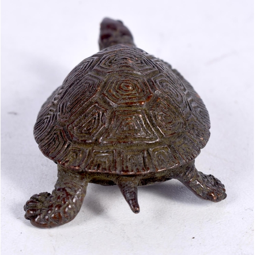 1593 - A JAPANESE BRONZE TORTOISE OKIMONO. 81 grams. 5.5 cm x 3.25 cm.