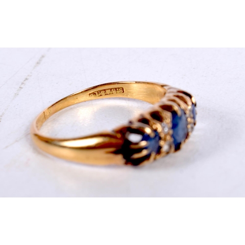 1623 - A GOLD AND SAPPHIRE RING. K. 2.9 grams. Birmingham 1908.