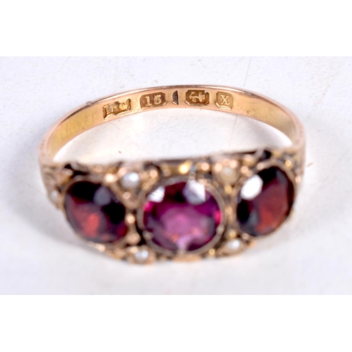 1636 - A 15CT GOLD AND AMETHYST RING. Q. 2 grams.