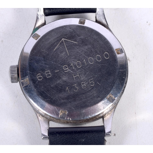 1668 - A HAMILTON MILITARY WRISTWATCH. 4.5 cm wide.