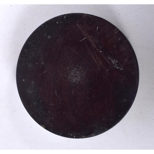 1754 - AN ANTIQUE TREEN SNUFF BOX. 8 cm diameter.