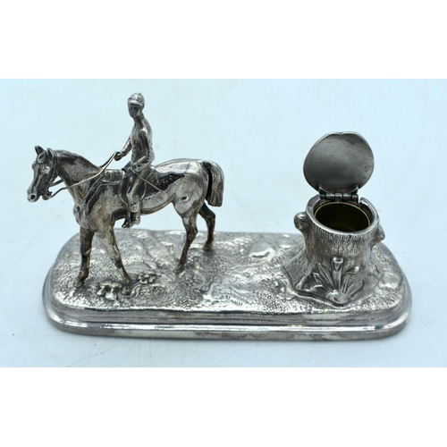 1785 - A CHARMING LATE VICTORIAN/EDWARDIAN SILVER PLATED EQUESTRIAN INKWELL. 761 grams. 18cm x 12 cm.