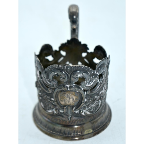 1788 - A 19TH CENTURY RUSSIAN SILVER CUP HOLDER. 266 grams. 12 cm x 10 cm.