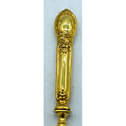 1846 - A SILVER GILT CAKE SLICE.  Indistinct marks, 32cm x 6.7cm, weight 162g