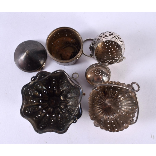 1914 - FOUR SILVER TEA INFUSERS. Stamped Sterling, Largest 6 cm x 2.4cm, total weight 82.8g (4)