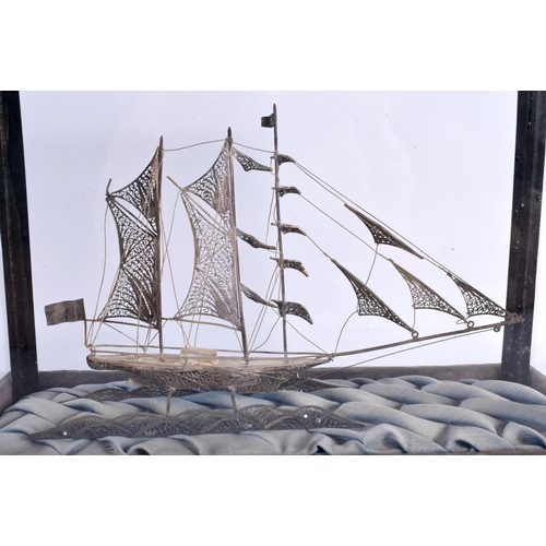 1938 - A CONTINENTAL SILVER BOAT. 28 grams. 21 cm x 18cm.