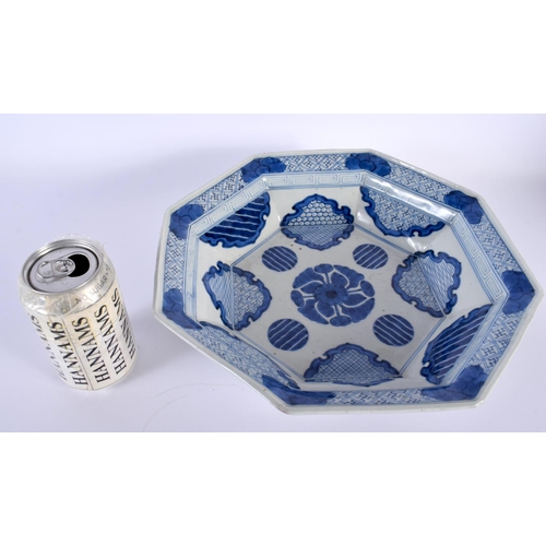 2033 - A LARGE 18TH/19TH CENTURY CHINESE BLUE AND WHITE PORCELAIN DISH of octagonal form. 30cm wide.