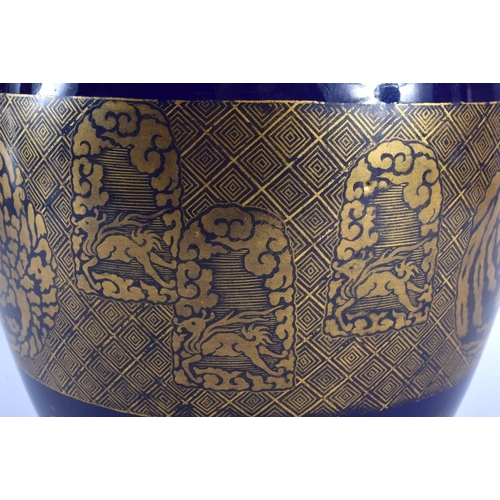 2034 - AN UNUSUAL 19TH JAPANESE MEIJI PERIOD POWDER GLUE GLAZED PORCELAIN VASE painted with gilt birds and ... 