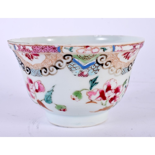 2054 - AN 18TH CENTURY CHINESE EXPORT FAMILLE ROSE BOWL Qianlong. 9 cm diameter.