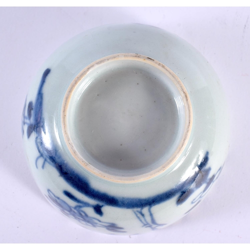 2075 - AN 18TH CENTURY CHINESE EXPORT BLUE AND WHITE BOWL Qianlong, together with two Qing dynasty monochro... 