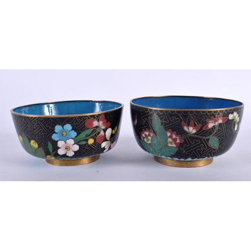 2087 - A PAIR OF EARLY 20TH CENTURY CHINESE CLOISONNE ENAMEL BOWLS Late Qing/Republic, decorated with flowe... 