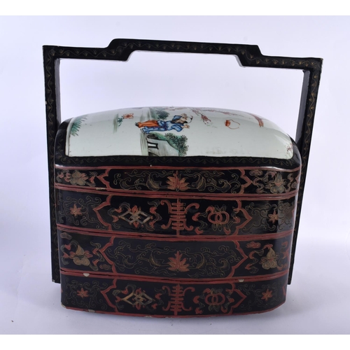 2096 - A LARGE EARLY 20TH CENTURY CHINESE PORCELAIN AND LACQUER STORAGE BOX AND COVER Late Qing/Republic, p... 