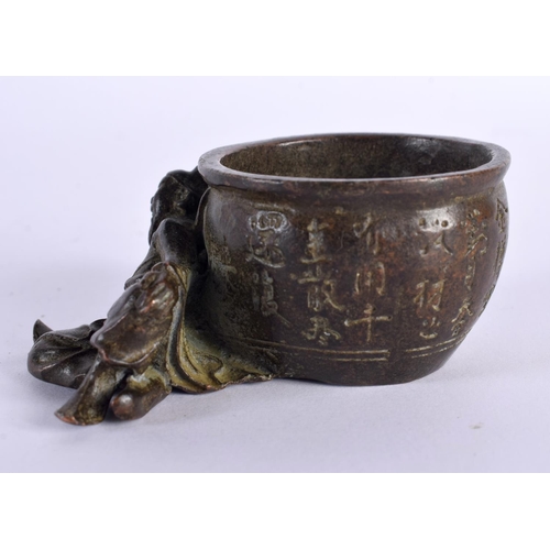 2101 - AN EARLY 20TH CENTURY CHINESE BRONZE MINIATURE FIGURAL CENSER Late Qing/Republic, decorated with cal... 