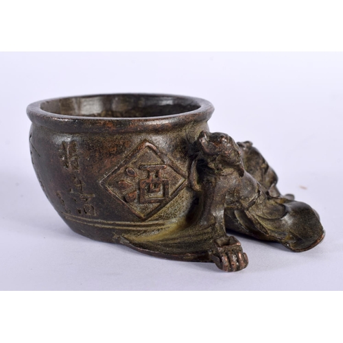 2101 - AN EARLY 20TH CENTURY CHINESE BRONZE MINIATURE FIGURAL CENSER Late Qing/Republic, decorated with cal... 