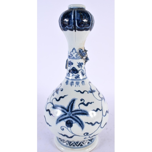 2112 - A CHINESE BLUE WHITE GARLIC NECK PORCELAIN VASE 20th Century. 30cm high.