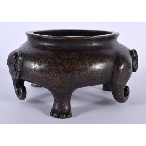 2167 - A VERY RARE 18TH/19TH CENTURY CHINESE BRONZE CENSER bearing Xuande marks to base, formed with three ... 