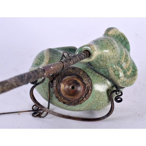 2209 - AN UNUSUAL EARLY 20TH CENTURY CHINESE MONOCHROME CRACKLE GLAZED OPIUM PIPE Late Qing/Republic, forme... 