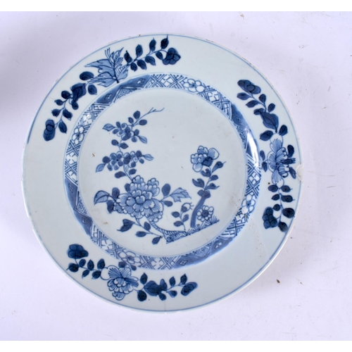 2212 - TWO 18TH CENTURY CHINESE EXPORT BLUE AND WHITE PORCELAIN PLATES Qianlong. 23 cm wide. (2)