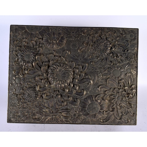 2225 - AN UNUSUALLY LARGE 19TH CENTURY JAPANESE MEIJI PERIOD EMBOSSED MIXED METAL CASKET decorated with bol... 