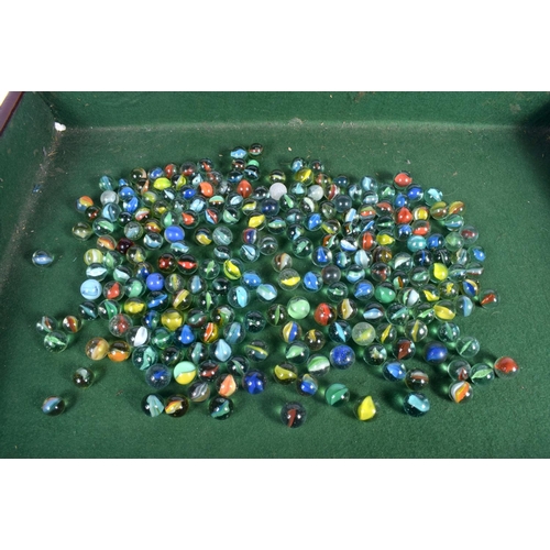 3800 - A collection of marbles (Qty)