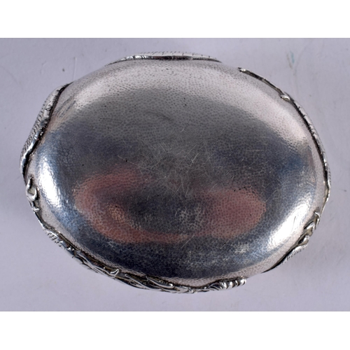 16 - A RARE 19TH CENTURY CHINESE EXPORT SILVER SNUFF BOX Qing, Hung Chong & Co , Club Street, Canton and ... 