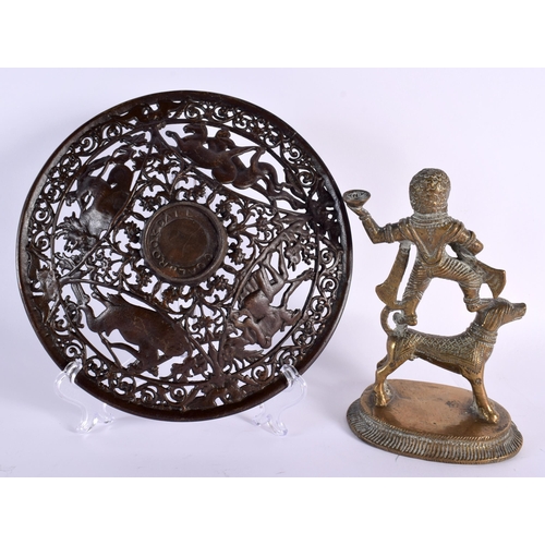 27 - AN ANTIQUE COALBROOKDALE CAST IRON DISH together with an Indian bronze figure etc. Largest 20 cm wid... 