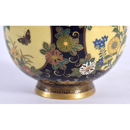 31 - A FINE LATE 19TH CENTURY JAPANESE MEIJI PERIOD CLOISONNE ENAMEL JAR AND COVER by Namikawa Yasuyuki, ... 