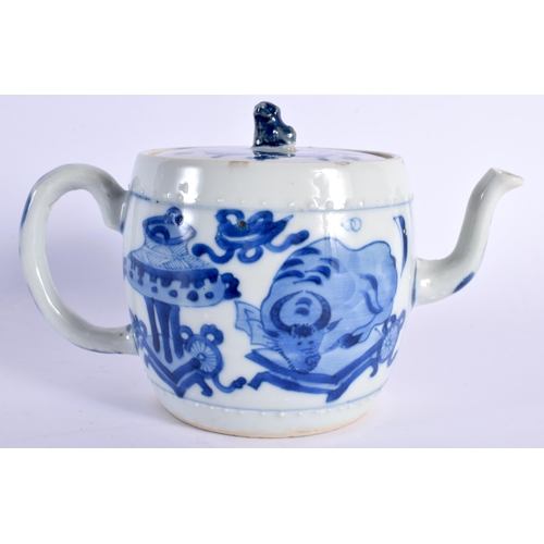 7 - A GOOD 17TH CENTURY CHINESE BLUE AND WHITE PORCELAIN TEAPOT AND COVER Kangxi, of barrel form, painte... 