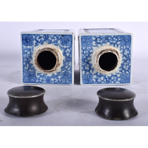 130 - A PAIR OF LATE 18TH/19TH CENTURY CHINESE BLUE AND WHITE PORCELAIN TEA CADDIES Qianlong/Jiaqing, pain... 