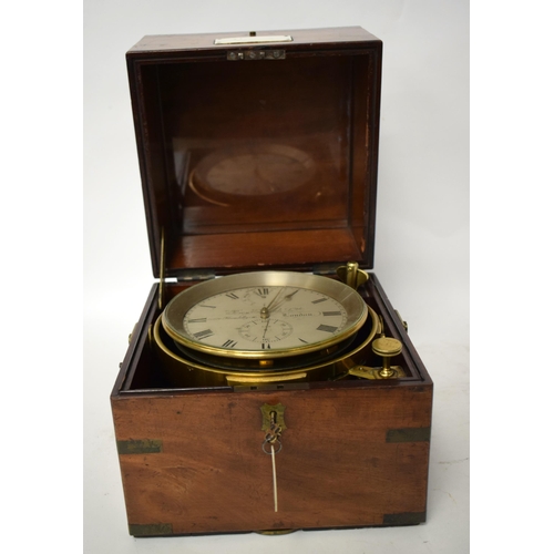 135 - A RARE LARGE EARLY 19TH CENTURY PERCY EDWARDS OF LONDON EIGHT DAY CHRONOMETER with large silvered di... 