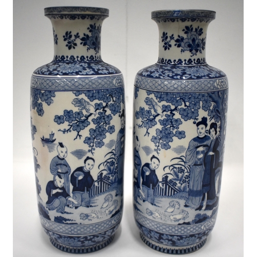 169 - 19th century pair of Chinese Kanxi style vases (pr) 30.5cm