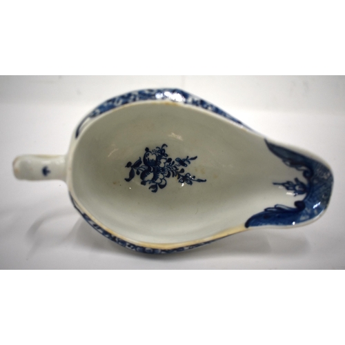 205 - 18th century Lowestoft good sauce boat the loop handle with a spur thumb rest, painted in blue with ... 