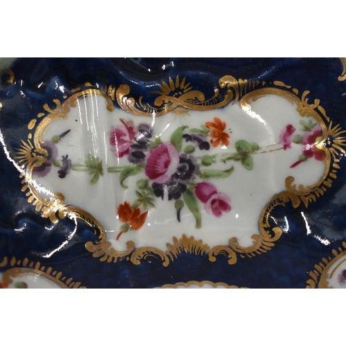 206 - 18th century Worcester leaf shaped dish painted with flowers in mirror panels, fretted square mark. ... 