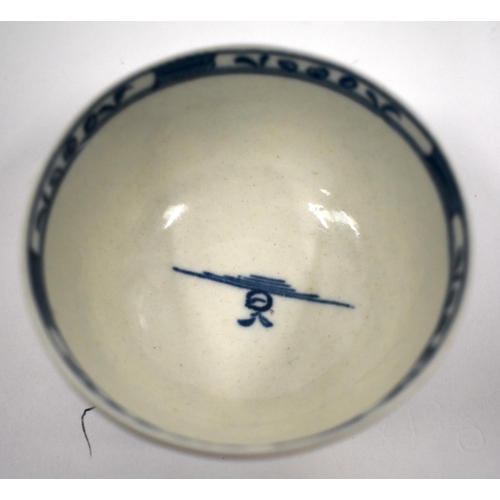 231 - 18th century rare teabowl and saucer painted with the Candle Fence Pavilion pattern. Saucer 13cm dia... 