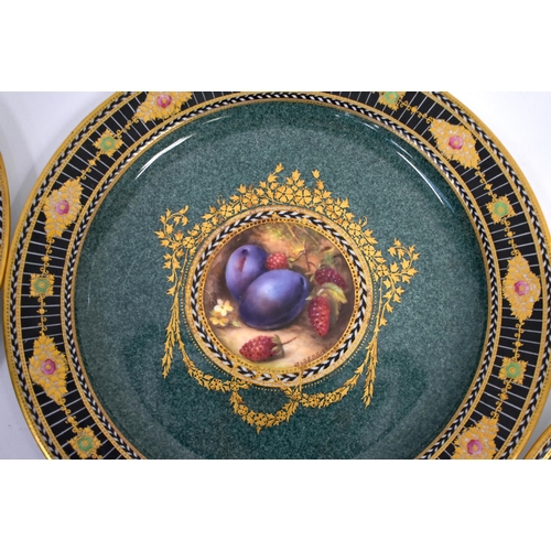 299 - A LOVELY SET OF ROYAL WORCESTER FRUIT PAINTED CABINET PLATES by Richard Sebright, painted with studi... 