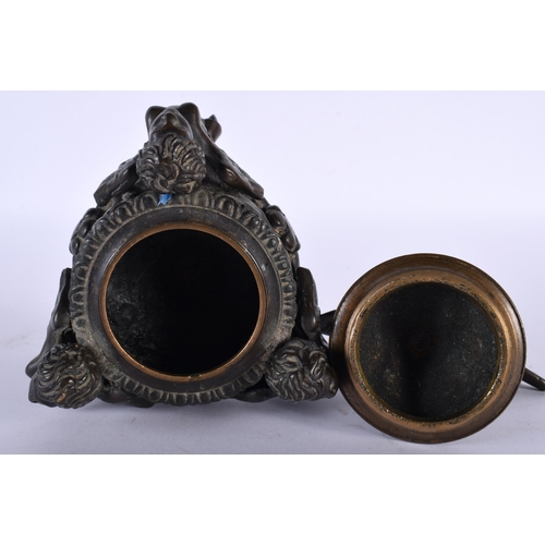 466 - A 19TH CENTURY ITALIAN GRAND TOUR BRONZE INKWELL AND COVER formed with winged figures upon claw feet... 