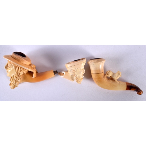 517A - A COLLECTION OF ANTIQUE MEERSCHAUM PIPES in various forms and sizes. Largest 16 cm wide. (qty)