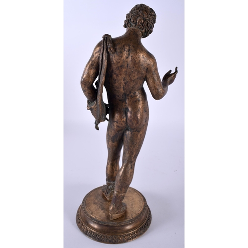 517D - A FINE 19TH CENTURY ITALIAN BRONZE GRAND TOUR FIGURE OF A MALE modelled with one hand raised, upon a... 