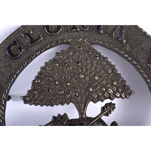 518E - A LARGE ANTIQUE SCOTTISH DAT GLORIA VIRES MILITARY BADGE of large proportions. 17 cm x 12 cm.