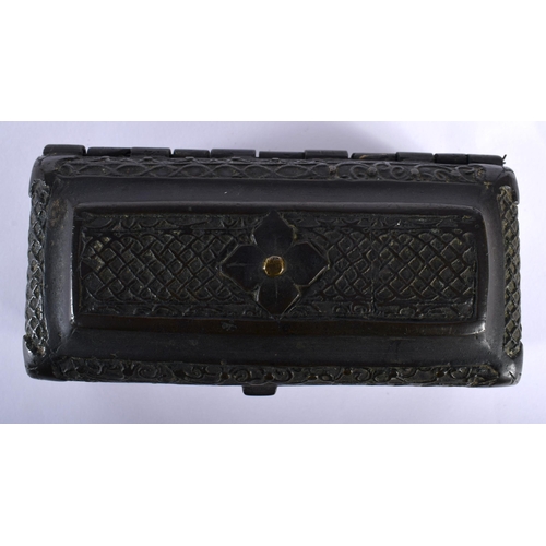 542 - AN 18TH/19TH CENTURY MIDDLE EASTERN BRONZE CASKET. 14 cm x 7 cm.