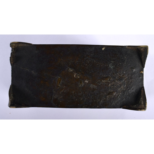 542 - AN 18TH/19TH CENTURY MIDDLE EASTERN BRONZE CASKET. 14 cm x 7 cm.