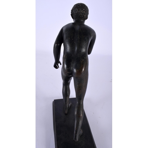 544 - A 19TH CENTURY ITALIAN GRAND TOUR BRONZE FIGURE OF AN ATHLETE modelled upon a rectangular base. 22 c... 