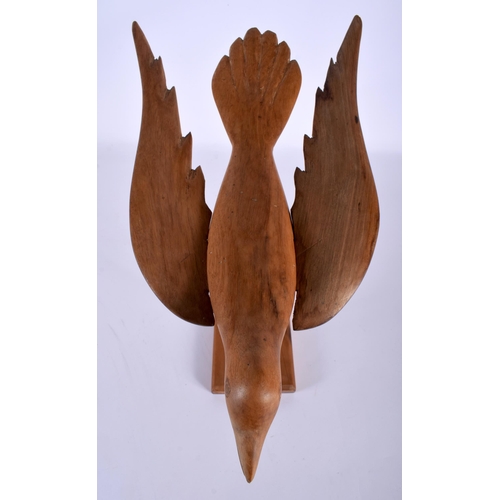 547 - A RARE PITCAIRN ISLANDS CARVED WOOD BIRD. 30 cm x 24 cm.